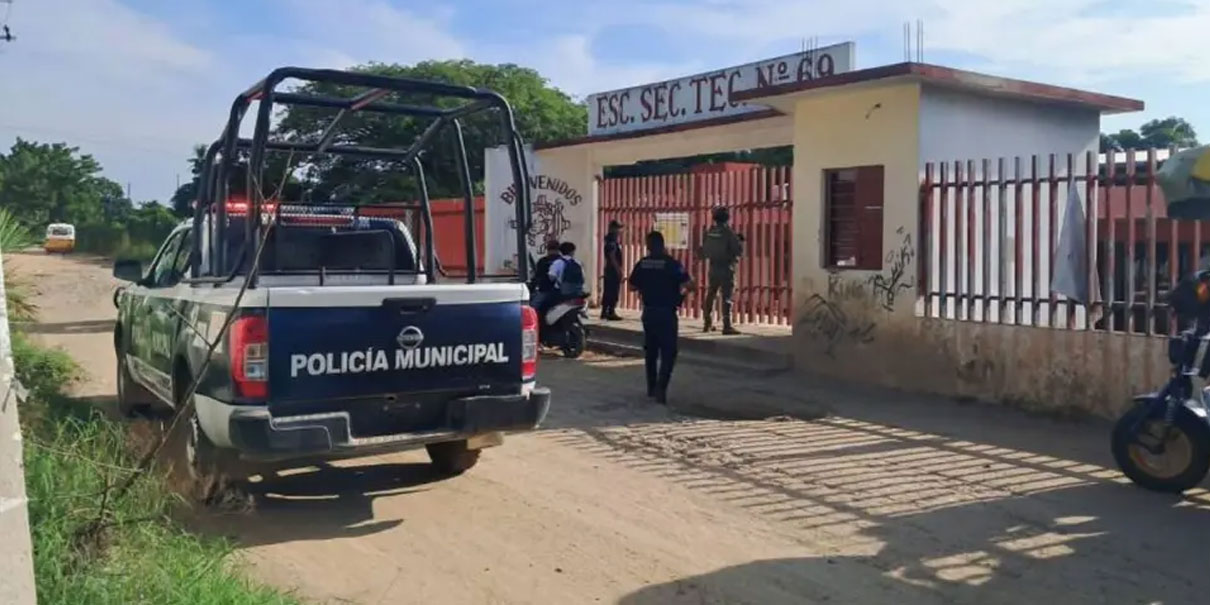 Maestro es asesinado a balazos frente a alumnos en secundaria de Oaxaca