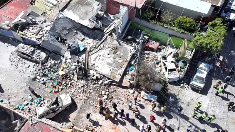 El Ayuntamiento de Coacalco pidió a la población evitar la zona y permitir el acceso de los vehículos de emergencia.