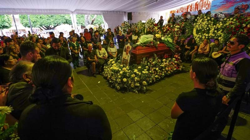 “Apagaron su voz, pero no su lucha”: Viuda de Carlos Manzo promete seguir el legado del alcalde asesinado en Uruapan