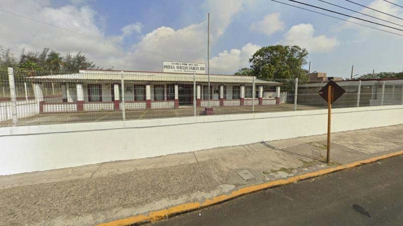 49 escuelas expuestas a cóctel tóxico por refinerías