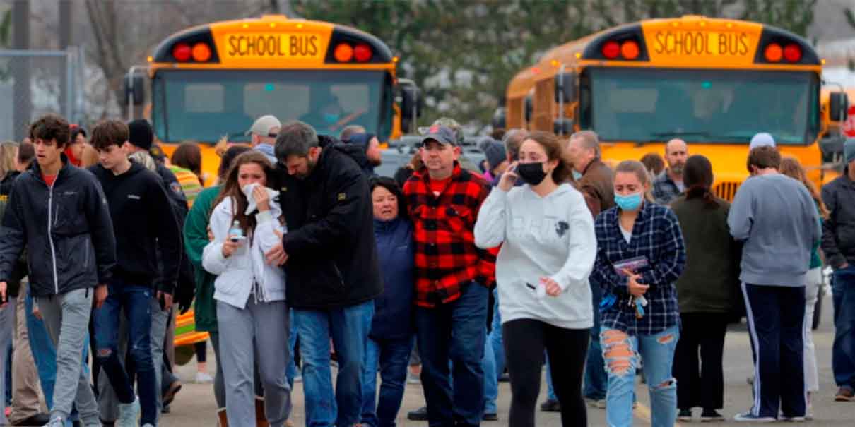 Joven que abrió fuego en escuela de Michigan fue "DESPIADADO", dice la policía