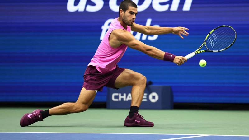 Carlos Alcaraz derrota a Jannik Sinner y se convierte en el nuevo líder del ranking mundial