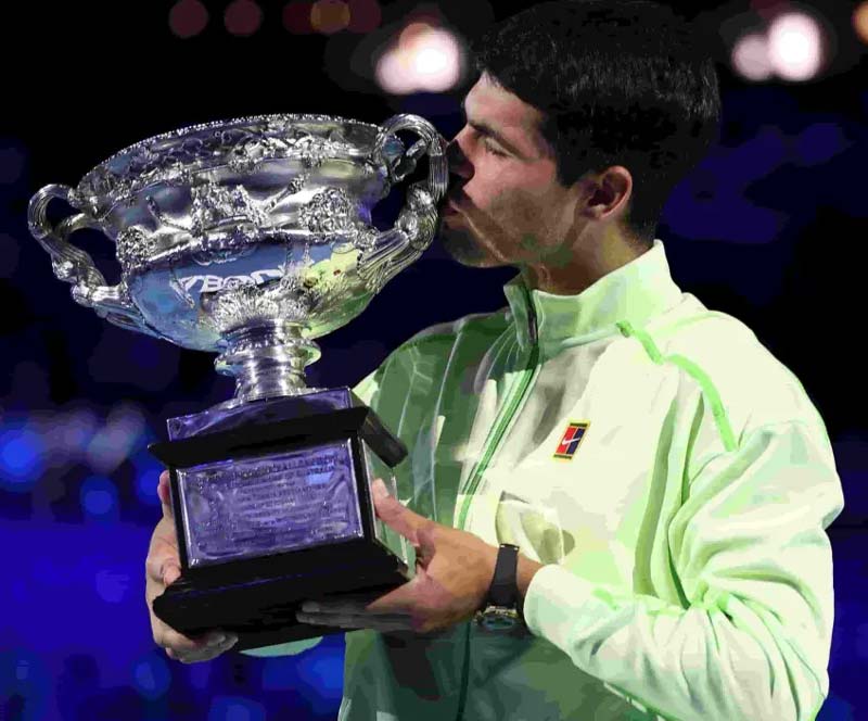 Alcaraz conquista Australia y frena el título 25 de Djokovic