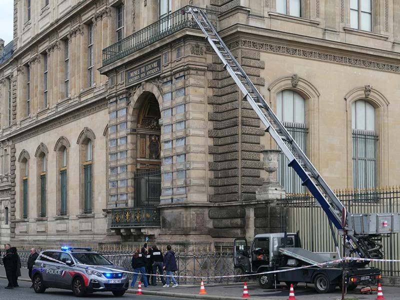Joyas reales robadas del Louvre: el espectacular atraco que duró solo siete minutos y fue grabado en VIDEO