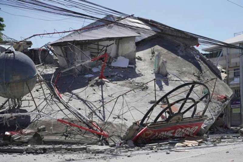 Así fue el TERREMOTO de 7.8 en Filipinas: colapsos, caos y alerta de tsunami