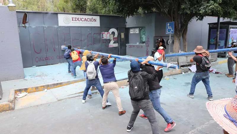 Así planea el Gobierno desplazar a las Afores: una Aseguradora Pública del ISSSTE y más poder para PENSIONISSSTE