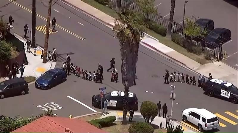 Tiroteo en centro islámico deja cinco muertos en San Diego; agresores eran jóvenes