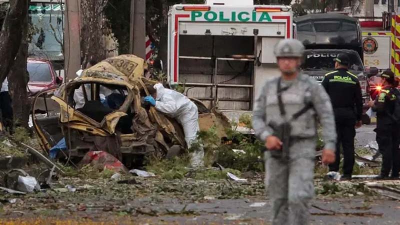 Explosión en base militar y ataque aéreo sacuden a Colombia: 18 fallecidos