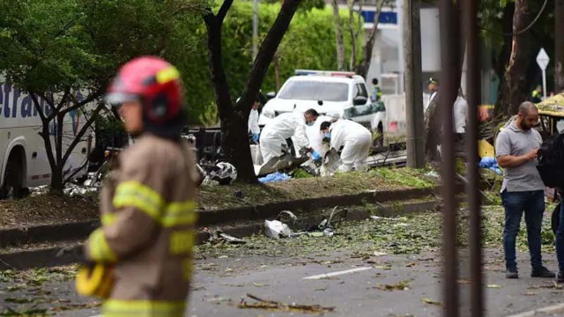 Explosión en base militar y ataque aéreo sacuden a Colombia: 18 fallecidos