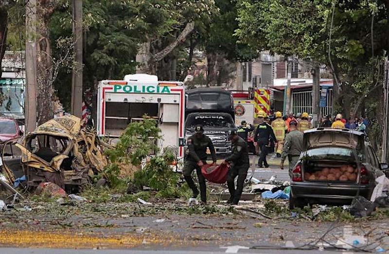 Explosión en base militar y ataque aéreo sacuden a Colombia: 18 fallecidos