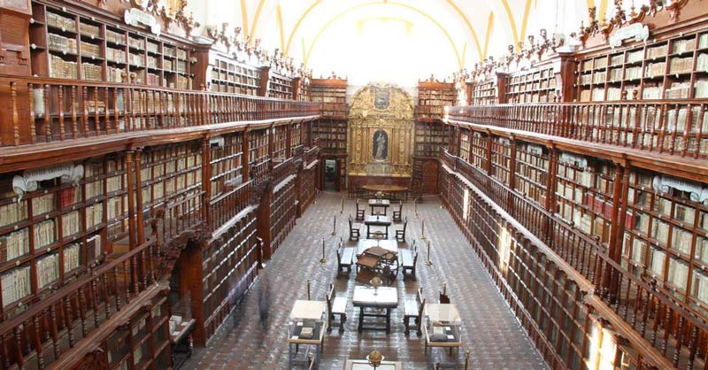 Biblioteca Palafoxiana: un tesoro histórico y cultural que debes visitar en Puebla