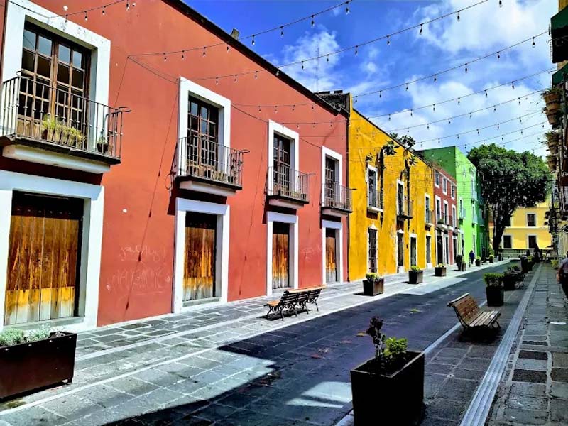 Descubre el Callejón de los Sapos, el barrio más pintoresco del Centro Histórico de Puebla