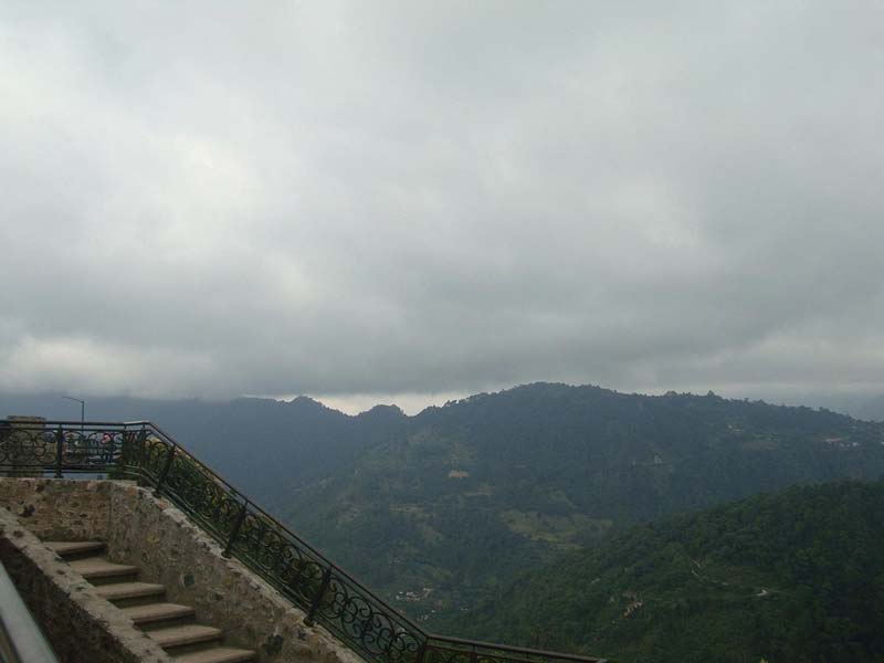 Caminar sobre el vacío sí es posible: así es el Mirador de Cristal de Zacatlán, Puebla