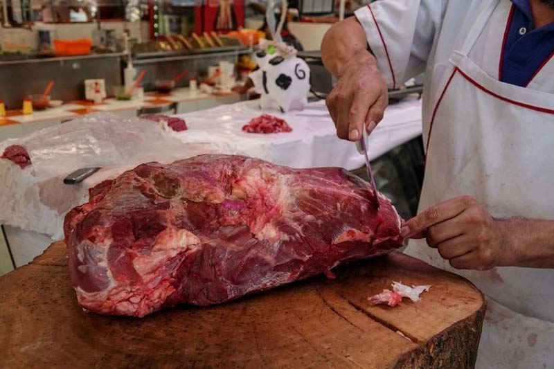 Carne de res registra su mayor aumento en 10 años; carniceros alertan que lo peor vendrá en enero