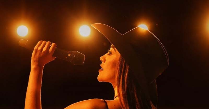 Carolina Ross arrasa con Coleccionando Corazones: el mariachi moderno que conquista México