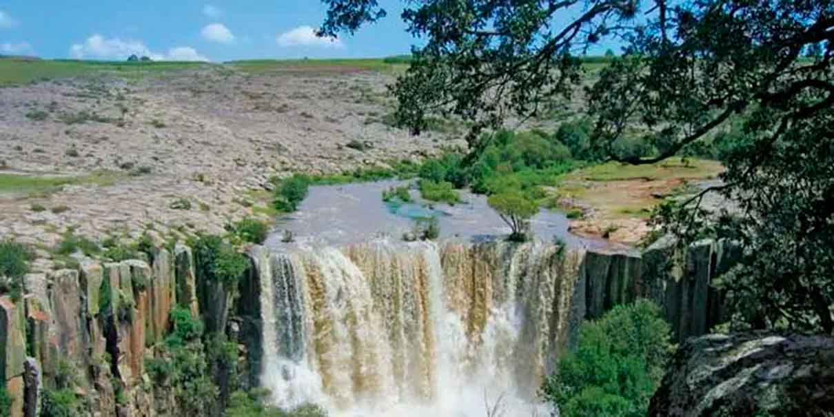 Cascada de Tixhiñú