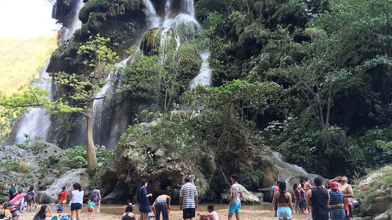 Cascada El Aguacero Chiapas: el lugar secreto donde la naturaleza creó una lluvia eterna entre selva y cañones