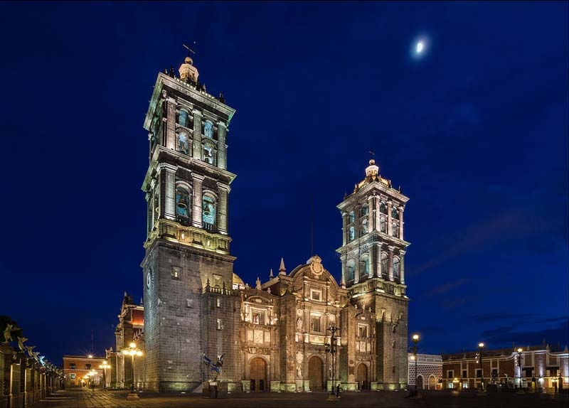 Descubre la majestuosa Catedral de Puebla: arte, arquitectura y turismo cultural