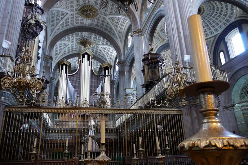 Descubre la majestuosa Catedral de Puebla: arte, arquitectura y turismo cultural