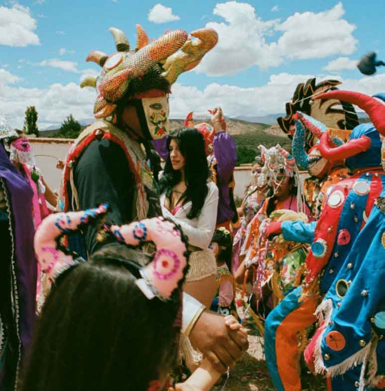 Cazzu estrena álbum “Latinaje” un viaje sonoro que honra la diversidad cultural