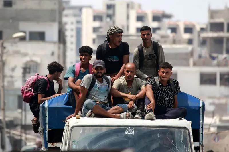 Gaza bajo fuego: Israel inicia ofensiva terrestre y miles de palestinos huyen