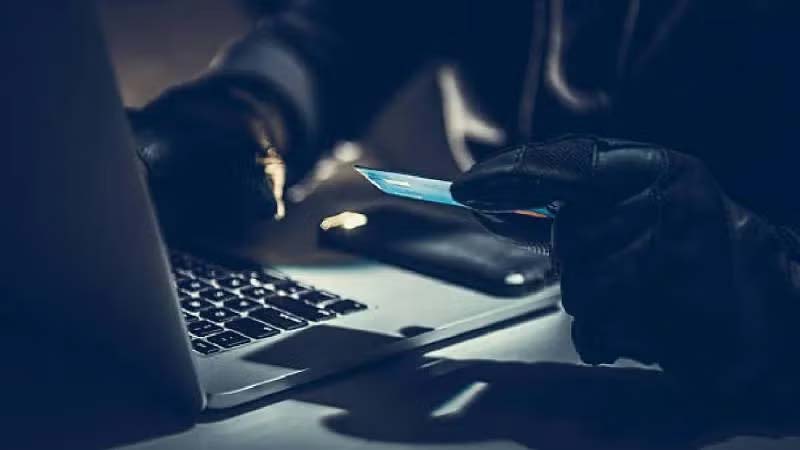 Cómo funciona el “toque fantasma”, el fraude silencioso en pagos sin contacto