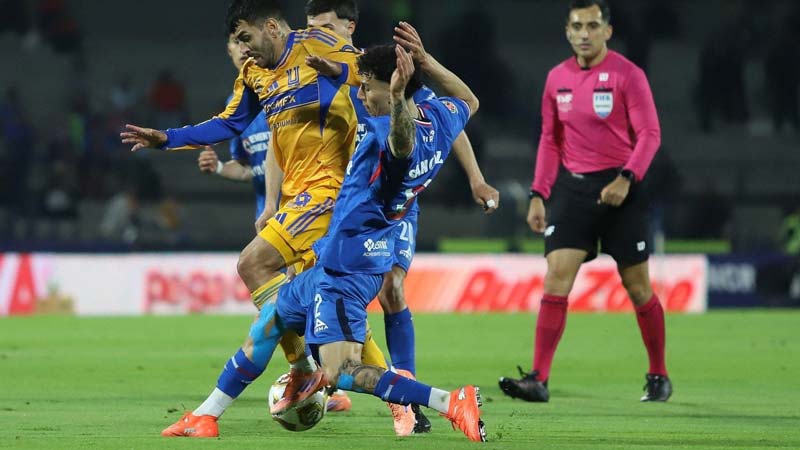 Cruz Azul deja escapar la ventaja y Tigres se lame los bigotes para la Vuelta