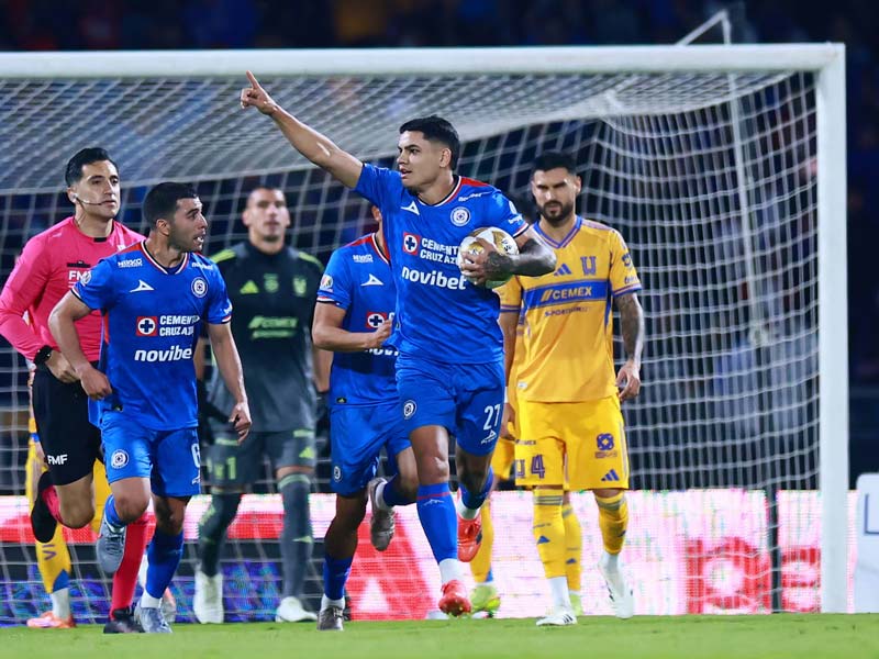Cruz Azul deja escapar la ventaja y Tigres se lame los bigotes para la Vuelta
