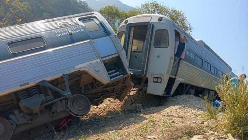 Víctimas del accidente del Tren Interoceánico presentan denuncia ante la FGR