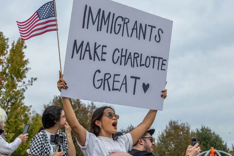 Operativos más duros en Charlotte elevan la presión y detenciones contra migrantes