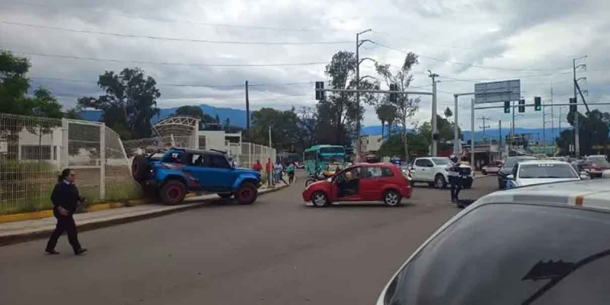 ¡Masacre en Oaxaca! Ejecutan en Oaxaca a líder transportista junto a su esposa e hijo