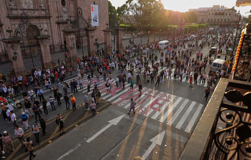 Rabia y reclamos prenden a Michoacán: toman Palacio tras crimen de Carlos Manzo