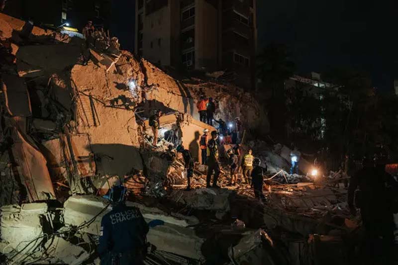 Venezuela decreta estado de emergencia tras sismos de 7.2 y 7.5
