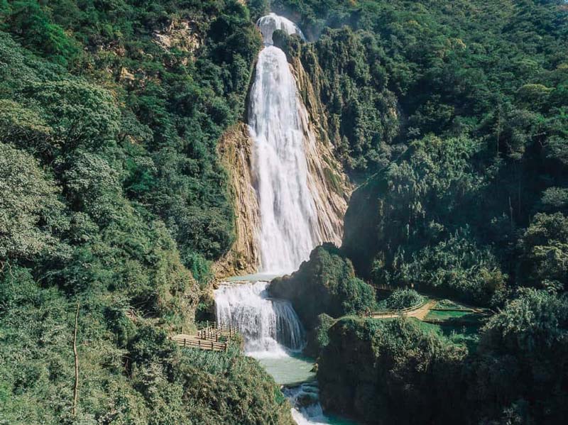 El Chiflón, Chiapas: la joya de cascadas turquesa en el corazón de México