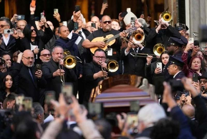 Nueva York rinde homenaje a Willie Colón entre ritmos de salsa y trombones