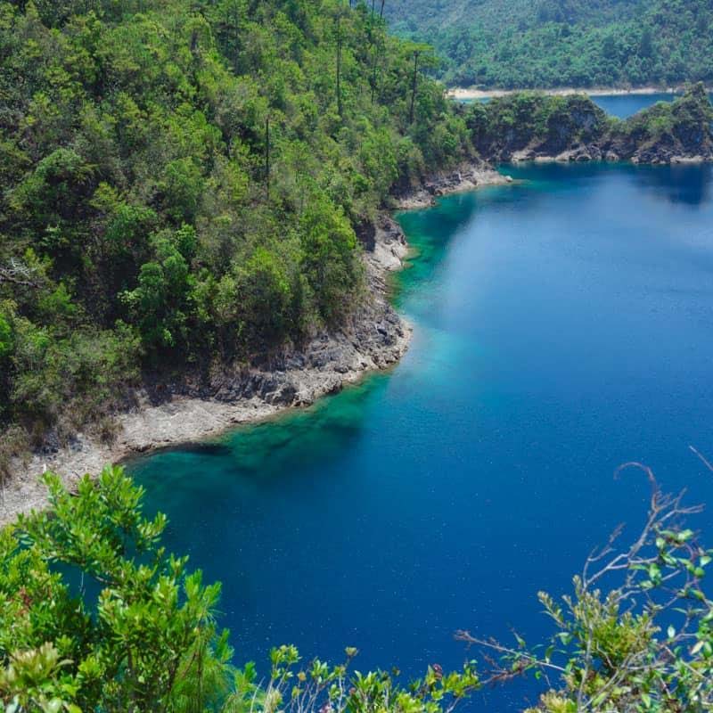 De azul a verde esmeralda: así lucen los Lagos de Montebello, joya natural de Chiapas