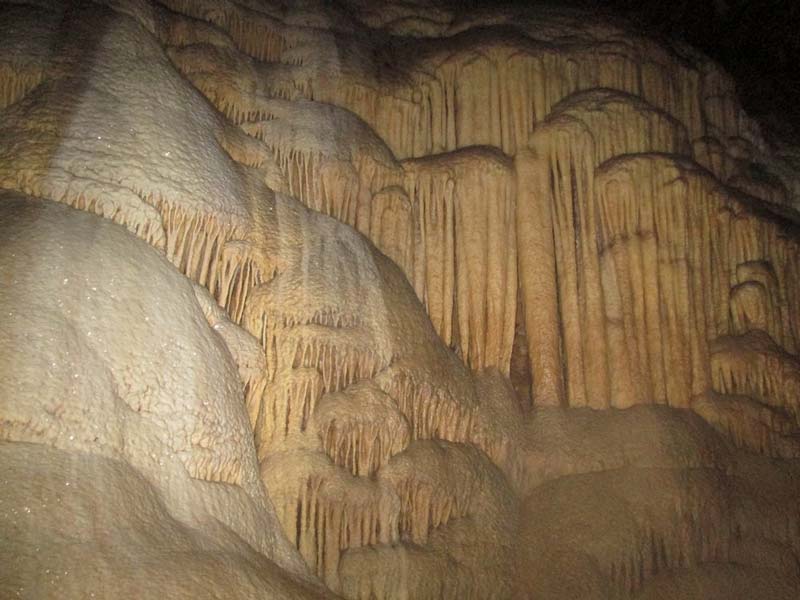 Descubre Las Grutas Karmidas, en Zapotitlán de Méndez, Puebla, un paraíso subterráneo