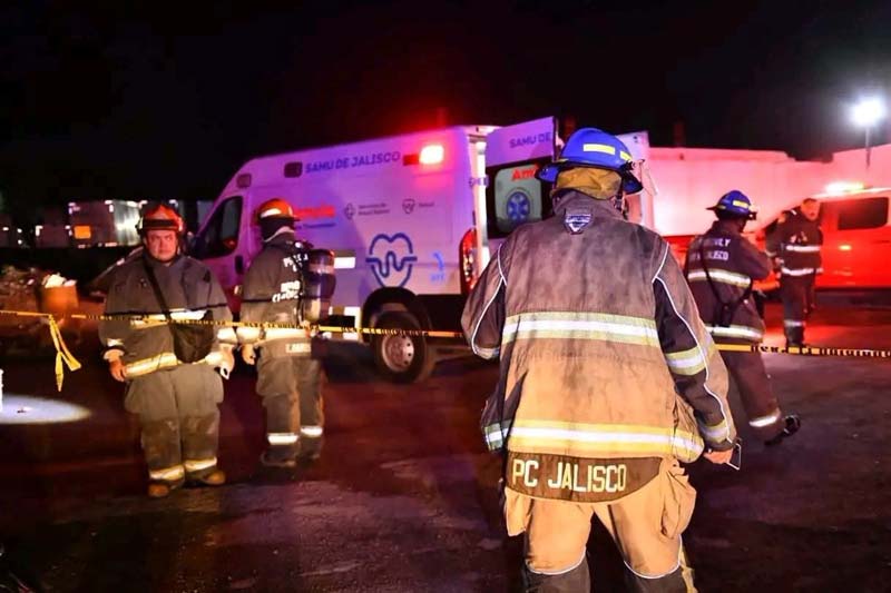 Protección Civil confirmó que una pipa con combustible explotó en un predio de Tlaquepaque