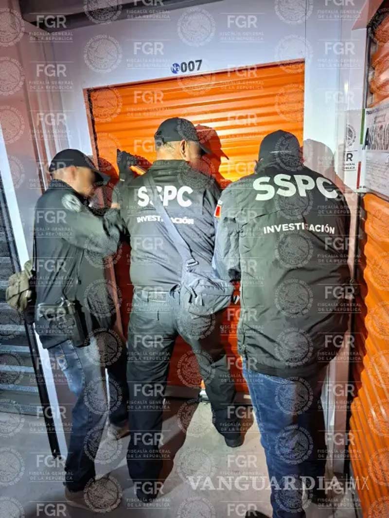FGR localizó dos bodegas con documentación relacionada con las operaciones investigadas.