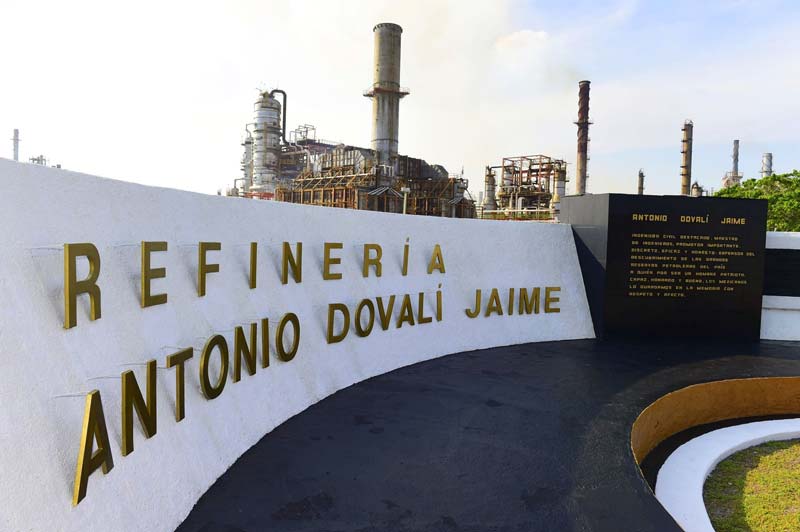 Flamazo en refinería de Pemex en Salina Cruz deja tres trabajadores lesionados