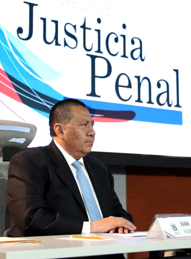 Gertz Manero y su equipo reservaron ingresos y propiedades desde su llegada a la FGR
