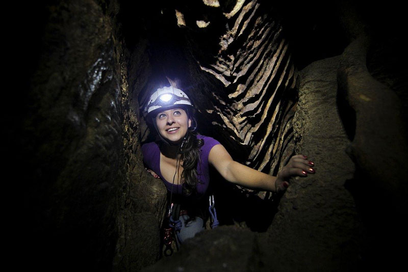 Xoxafi combina naturaleza y aventura con recorridos subterráneos, rappel y tirolesas en el paisaje semidesértico de Hidalgo.