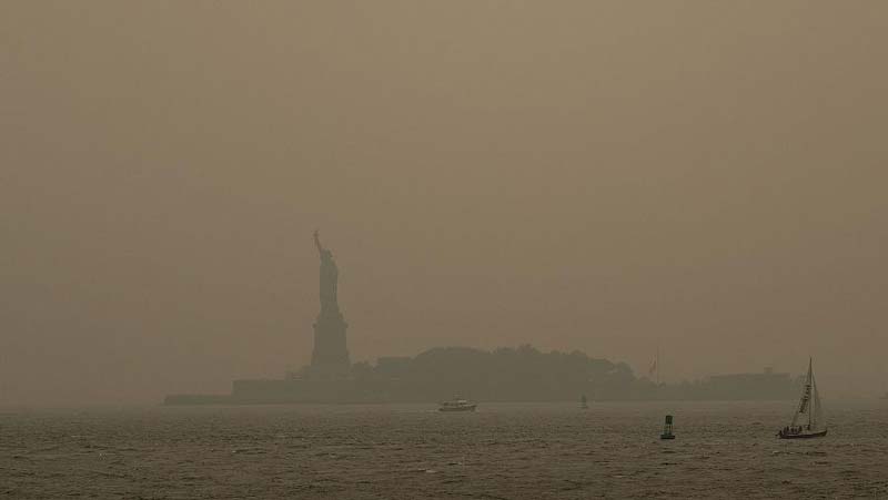 Impactantes imágenes: humo de incendios en Canadá cubre Nueva York previo a la final del Mundial 2026