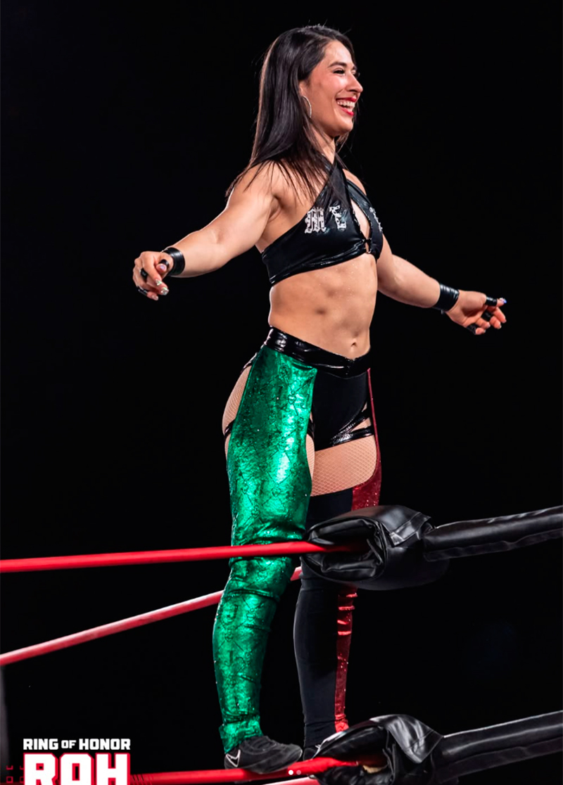 Julissa Mexa combina belleza atlética y potencia en el ring
