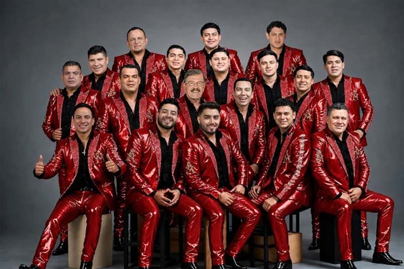 La Arrolladora estrena álbum romántico “Si las miradas mataran” ya disponible