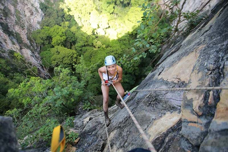 Conoce la Cueva de las Cotorras, la maravilla natural de Chiapas con vuelo de miles de aves y pinturas rupestres