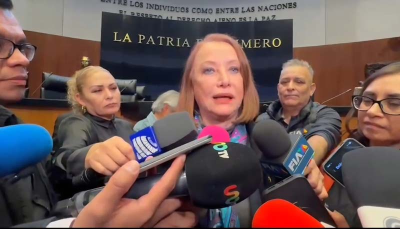 “Sombra aquí, sombra allá”… Legisladora se da su “manita de gato” en la estética Bienestar del Senado