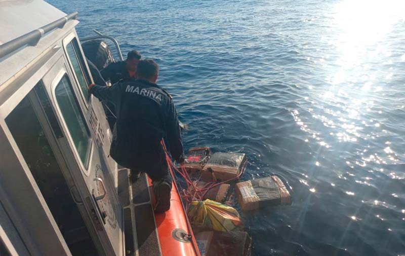 Marina asegura 2.1 toneladas de cocaína en Oaxaca: golpe millonario al narcotráfico en el Pacífico