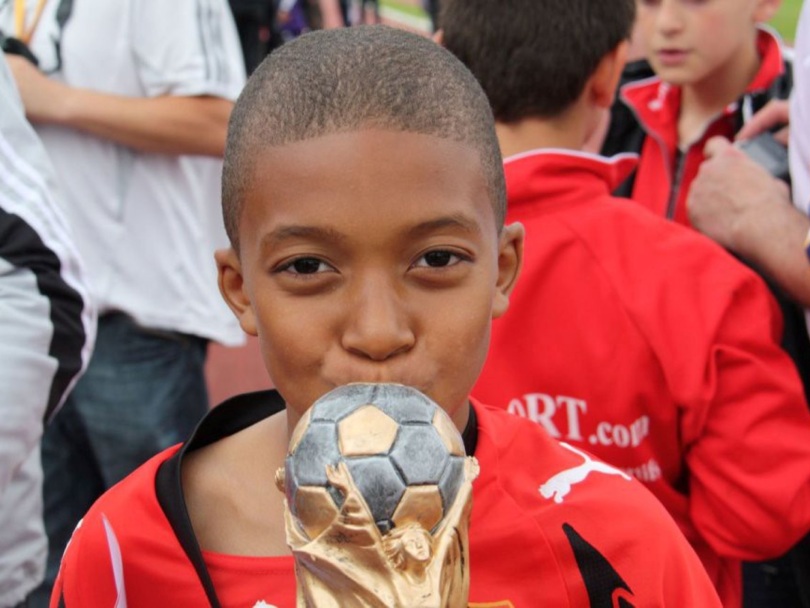 mbappe niño