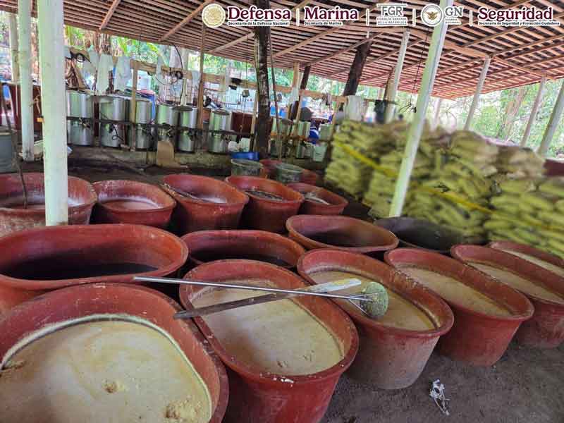 Decomisan más de 9 toneladas de drogas y químicos en Chiapas, Guerrero y Tijuana en operativos simultáneos